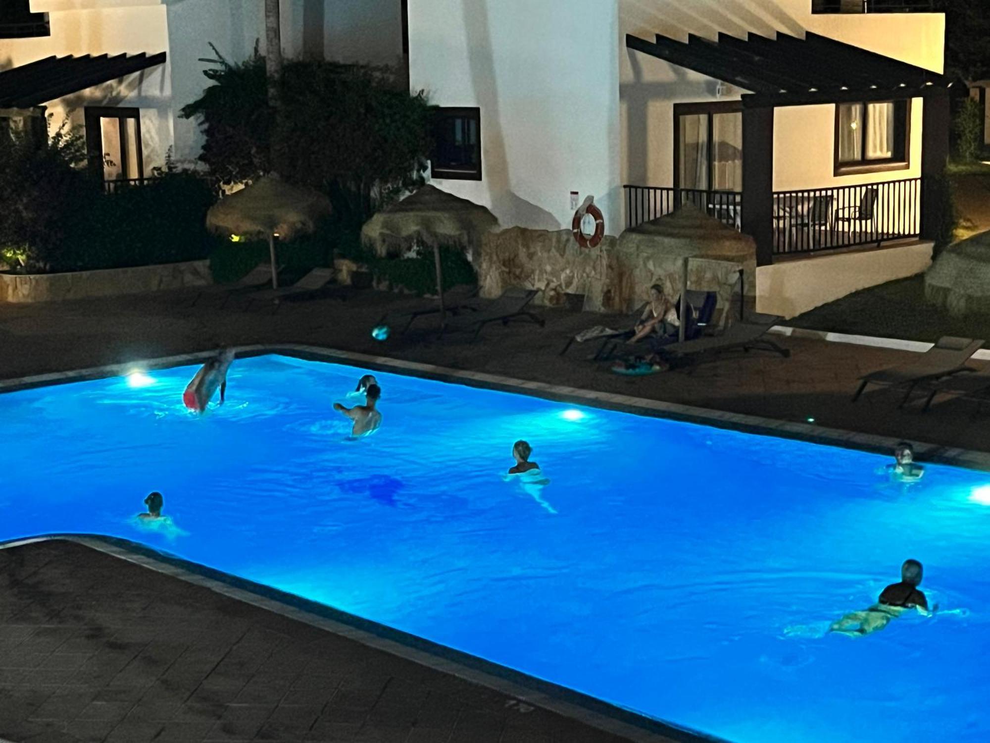 Nuramar Aparthotel Кала'н Бош Екстериор снимка