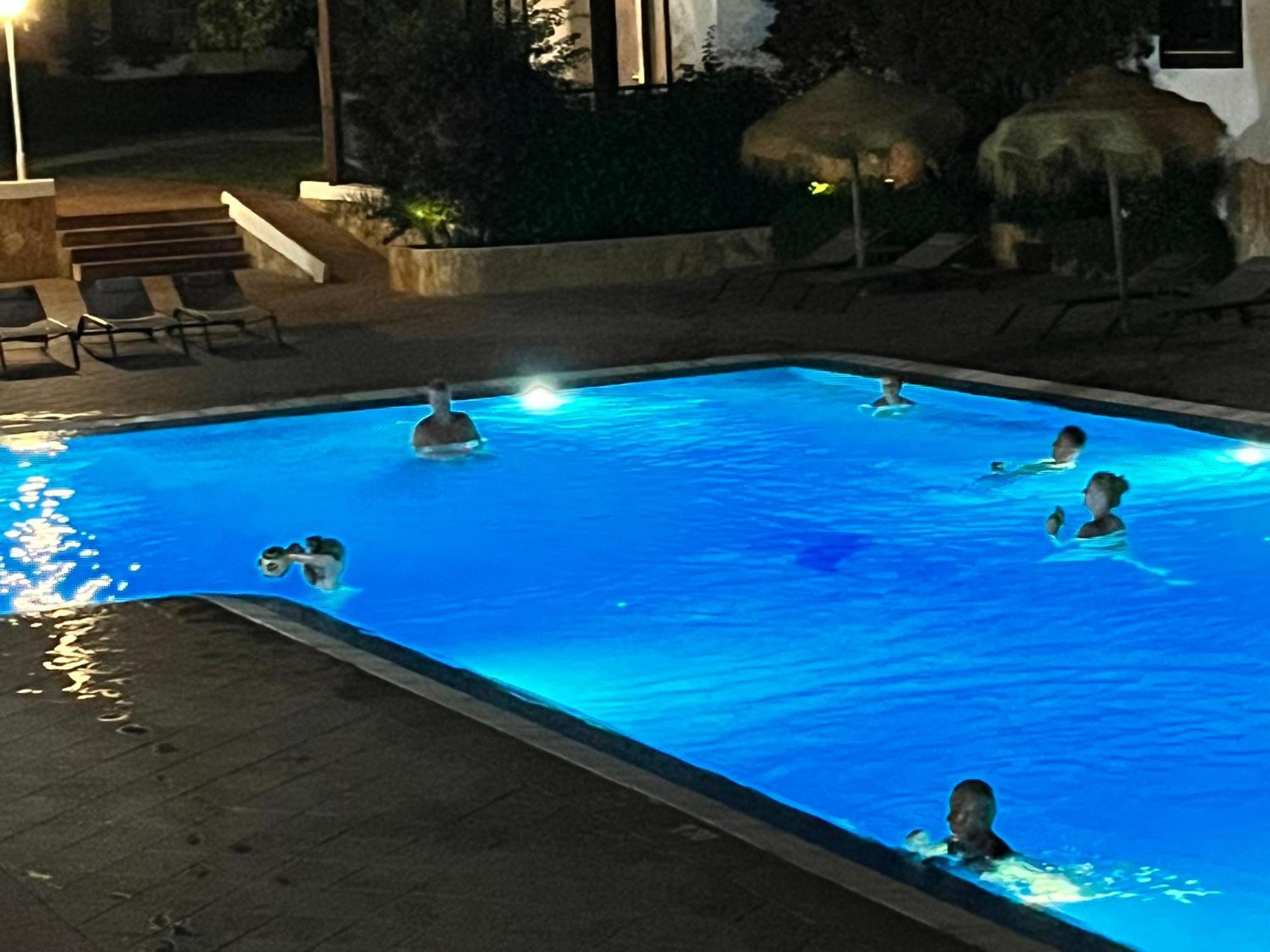 Nuramar Aparthotel Кала'н Бош Екстериор снимка